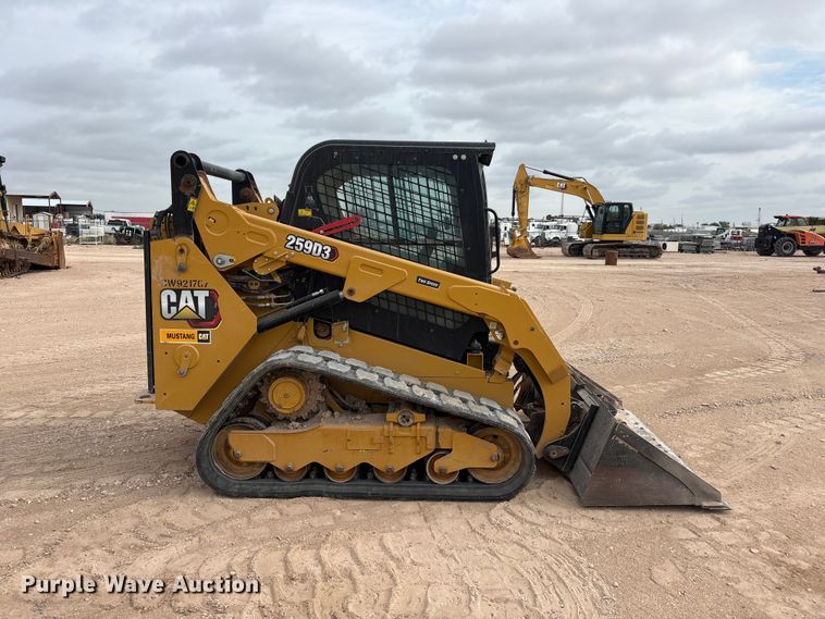 image for item FC2484 2023 Caterpillar 259D3 tracked skid steer loader
