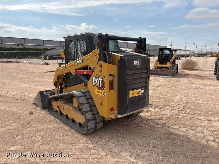 image for item FC2484 2023 Caterpillar 259D3 tracked skid steer loader