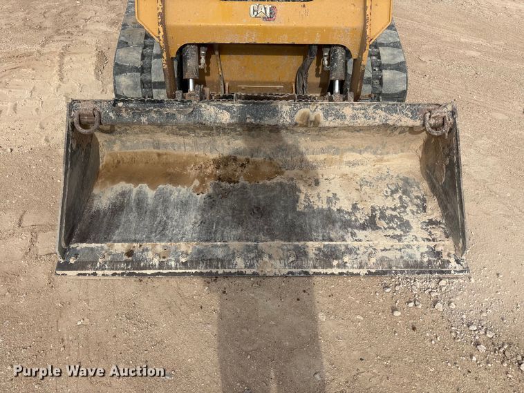 image for item FC2484 2023 Caterpillar 259D3 tracked skid steer loader