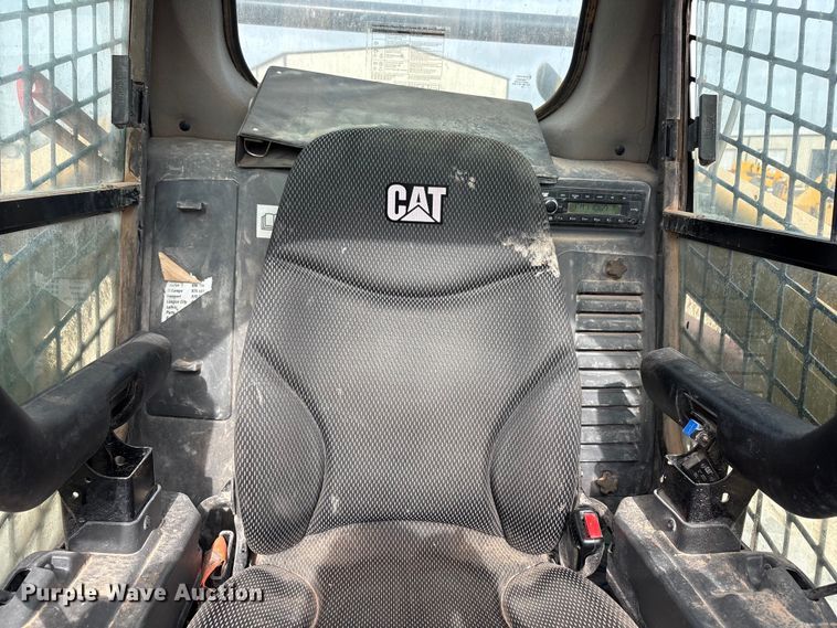 image for item FC2484 2023 Caterpillar 259D3 tracked skid steer loader