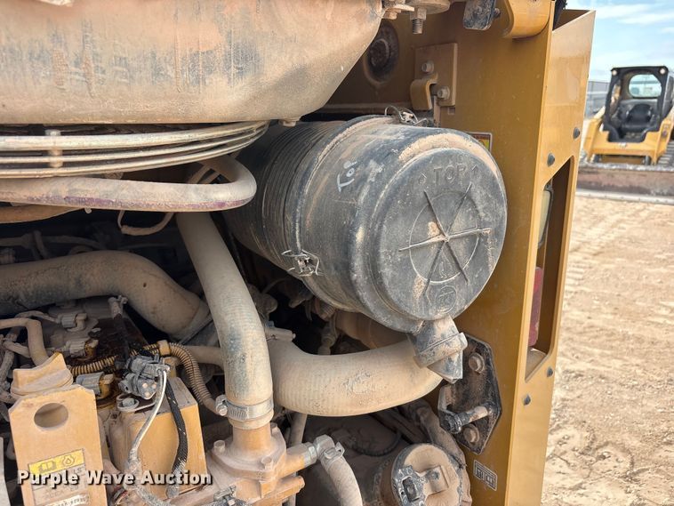image for item FC2484 2023 Caterpillar 259D3 tracked skid steer loader