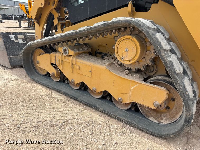 image for item FC2484 2023 Caterpillar 259D3 tracked skid steer loader