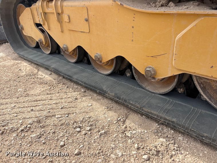 image for item FC2484 2023 Caterpillar 259D3 tracked skid steer loader