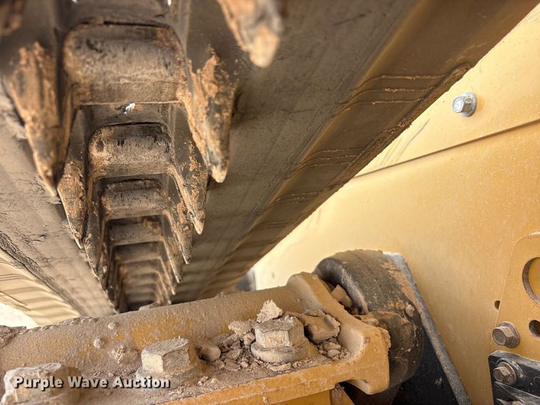 image for item FC2484 2023 Caterpillar 259D3 tracked skid steer loader