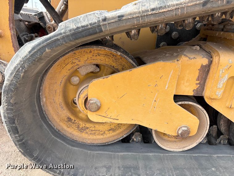image for item FC2484 2023 Caterpillar 259D3 tracked skid steer loader
