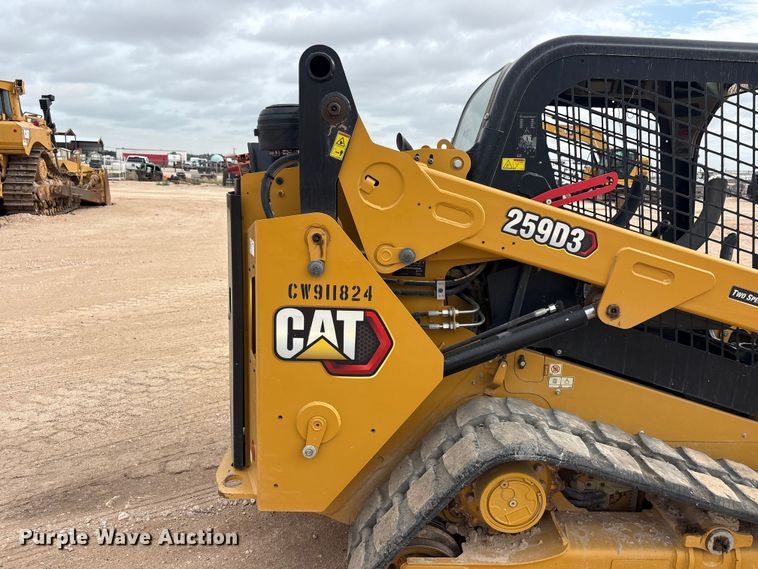 image for item FC2485 2021 Caterpillar 259D3 tracked skid steer loader