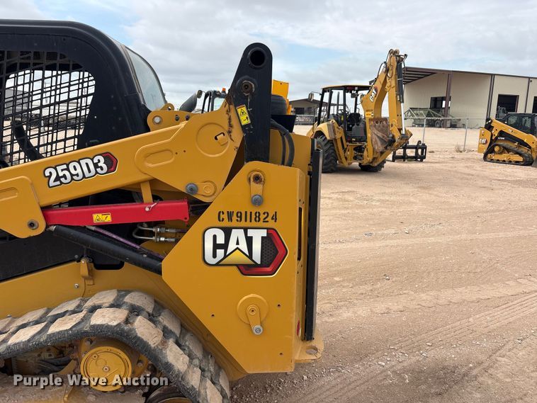 image for item FC2485 2021 Caterpillar 259D3 tracked skid steer loader