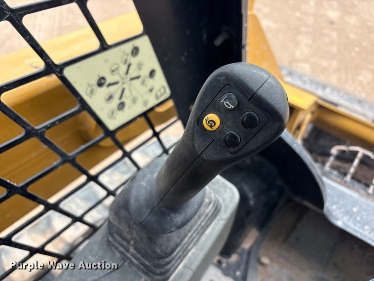 image for item FC2485 2021 Caterpillar 259D3 tracked skid steer loader