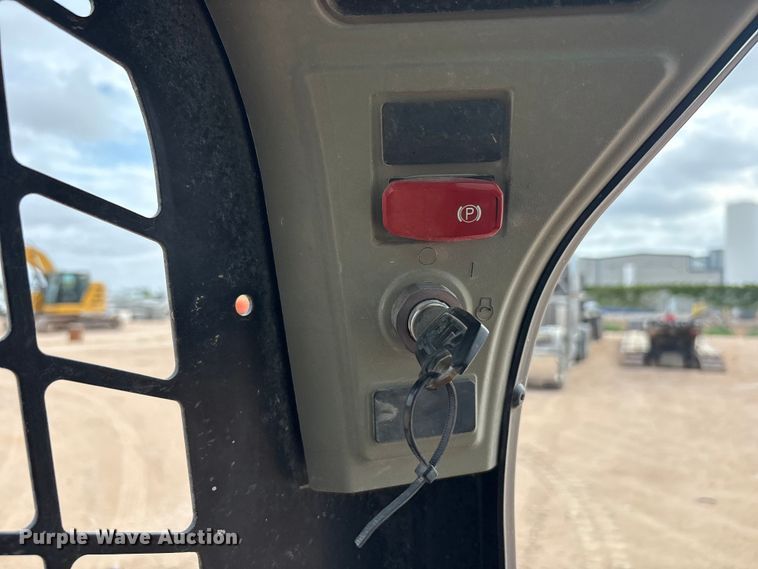 image for item FC2485 2021 Caterpillar 259D3 tracked skid steer loader