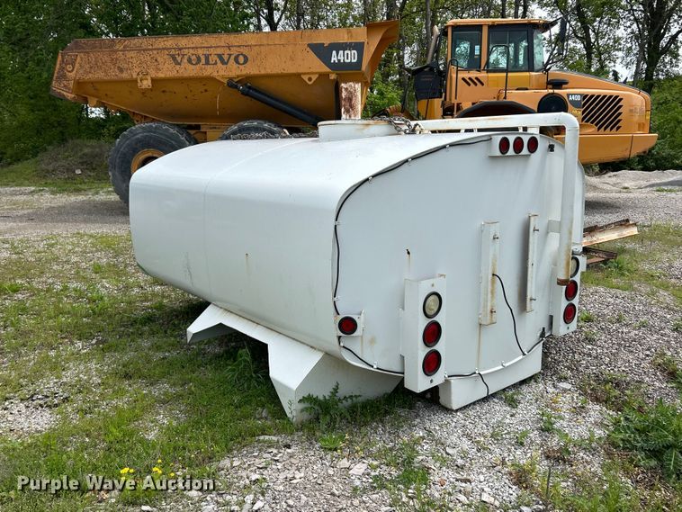 image for item FC2566 United Truck & Equipment tank bed