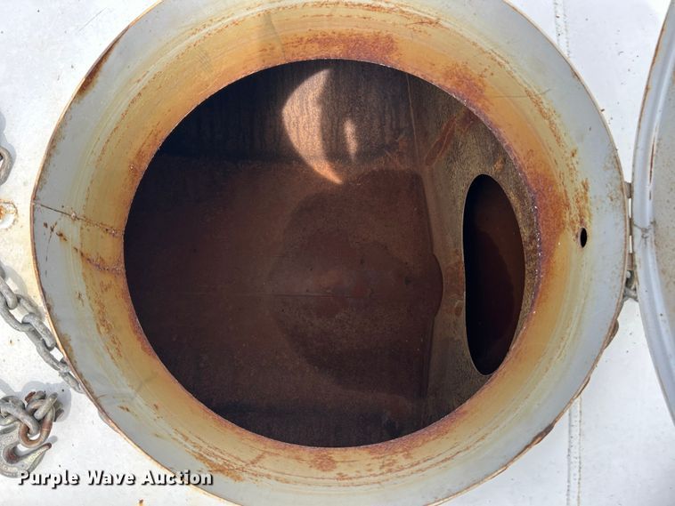 image for item FC2566 United Truck & Equipment tank bed