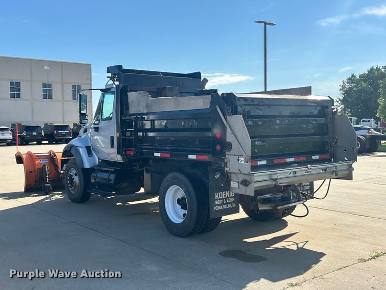 image for item FC2786 2003 International 7400 dump truck