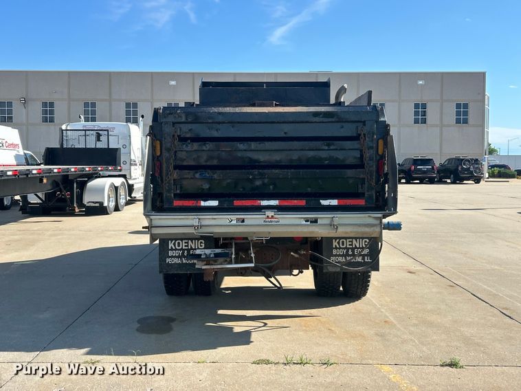 image for item FC2786 2003 International 7400 dump truck