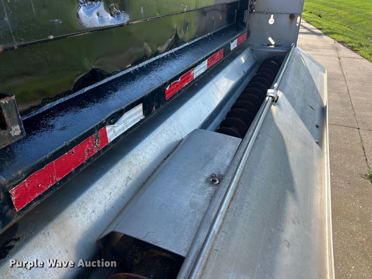 image for item FC2786 2003 International 7400 dump truck