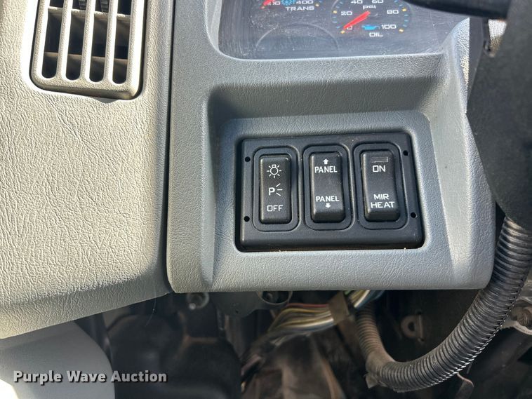 image for item FC2786 2003 International 7400 dump truck