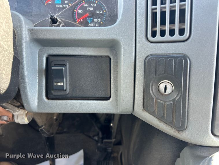 image for item FC2786 2003 International 7400 dump truck