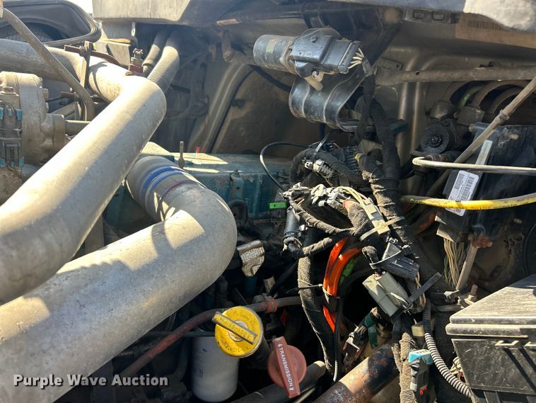 image for item FC2786 2003 International 7400 dump truck