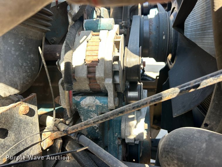 image for item FC2786 2003 International 7400 dump truck