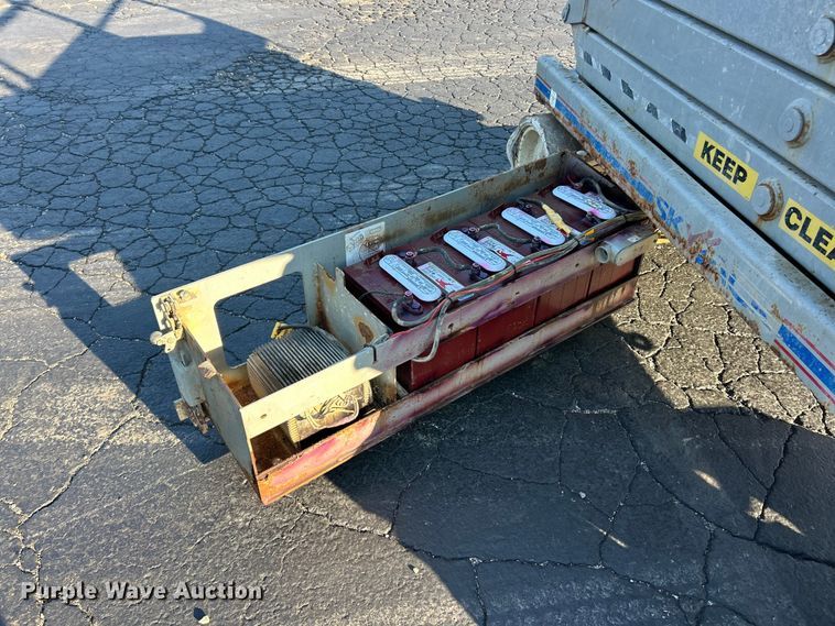 image for item FC2819 2006 Skyjack SJ3226 scissor lift