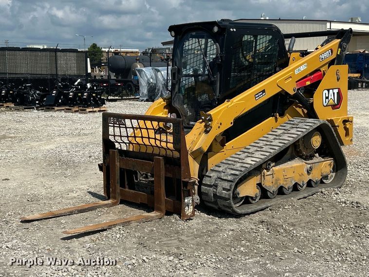 image for item FC2825 2023 Caterpillar 299D3 tracked skid steer loader