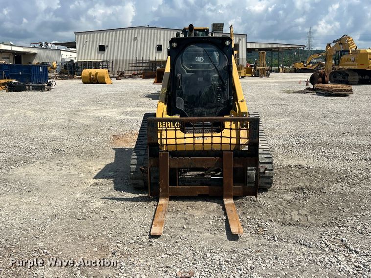 image for item FC2825 2023 Caterpillar 299D3 tracked skid steer loader