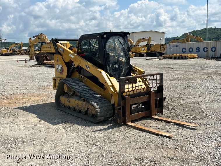 image for item FC2825 2023 Caterpillar 299D3 tracked skid steer loader