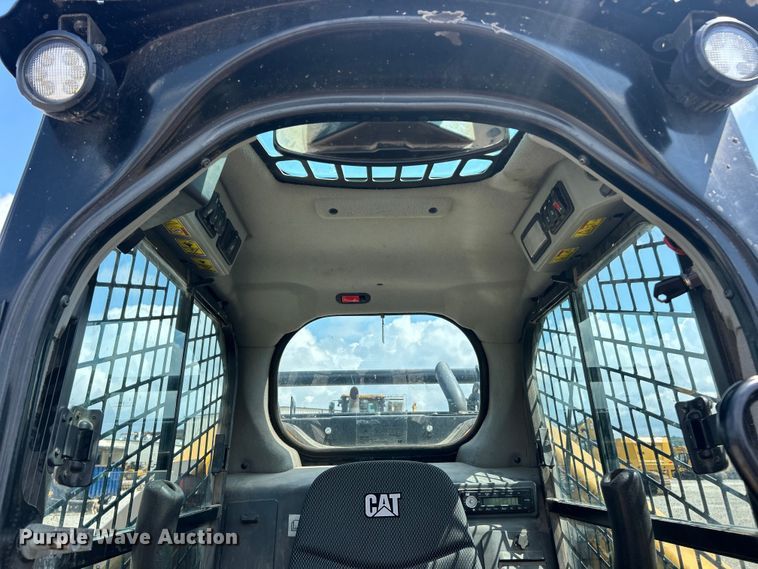 image for item FC2825 2023 Caterpillar 299D3 tracked skid steer loader