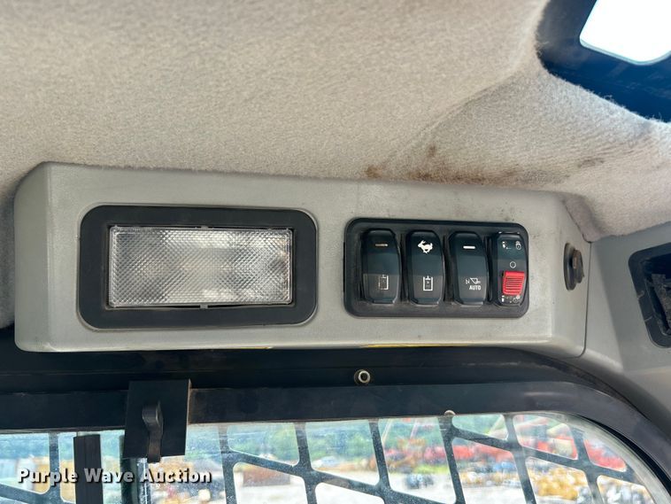 image for item FC2825 2023 Caterpillar 299D3 tracked skid steer loader