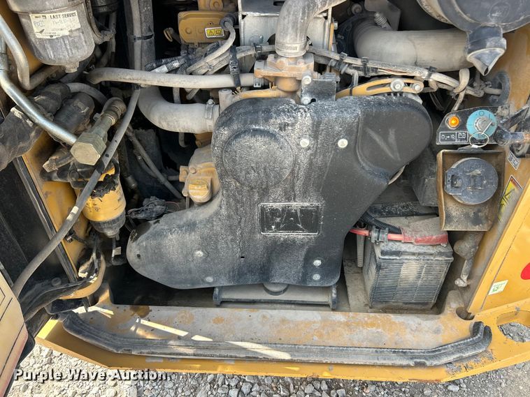 image for item FC2825 2023 Caterpillar 299D3 tracked skid steer loader