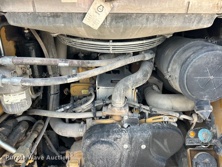 image for item FC2825 2023 Caterpillar 299D3 tracked skid steer loader