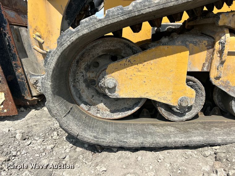 image for item FC2825 2023 Caterpillar 299D3 tracked skid steer loader