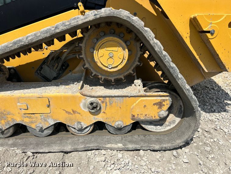 image for item FC2825 2023 Caterpillar 299D3 tracked skid steer loader
