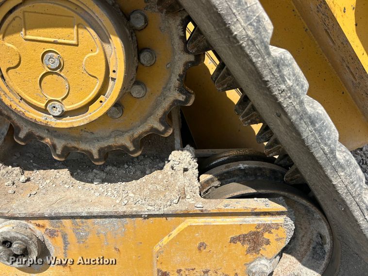 image for item FC2825 2023 Caterpillar 299D3 tracked skid steer loader