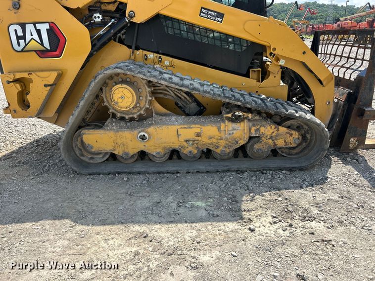 image for item FC2825 2023 Caterpillar 299D3 tracked skid steer loader