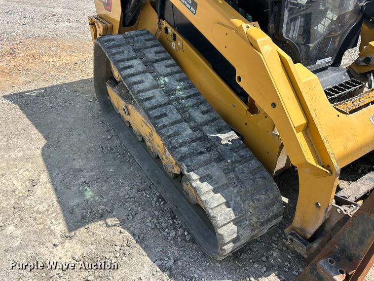image for item FC2825 2023 Caterpillar 299D3 tracked skid steer loader
