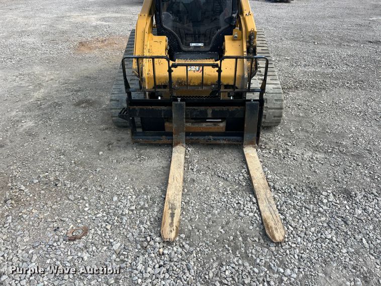 image for item FC2826 2023 Caterpillar 299D3 tracked skid steer loader