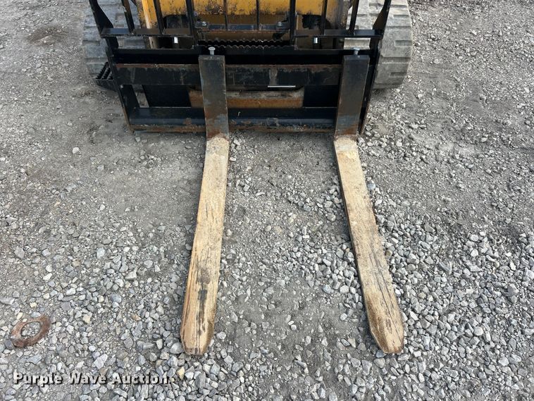 image for item FC2826 2023 Caterpillar 299D3 tracked skid steer loader