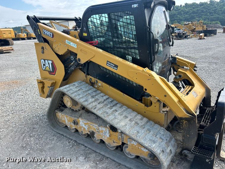 image for item FC2826 2023 Caterpillar 299D3 tracked skid steer loader
