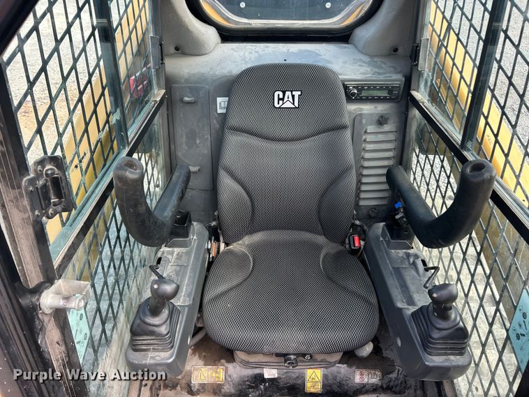 image for item FC2826 2023 Caterpillar 299D3 tracked skid steer loader