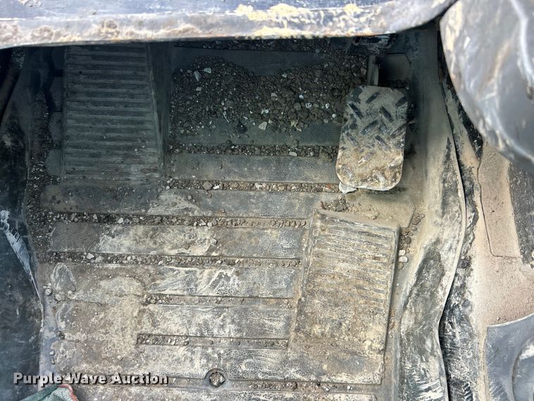 image for item FC2826 2023 Caterpillar 299D3 tracked skid steer loader