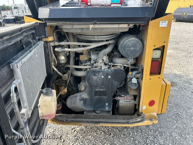 image for item FC2826 2023 Caterpillar 299D3 tracked skid steer loader