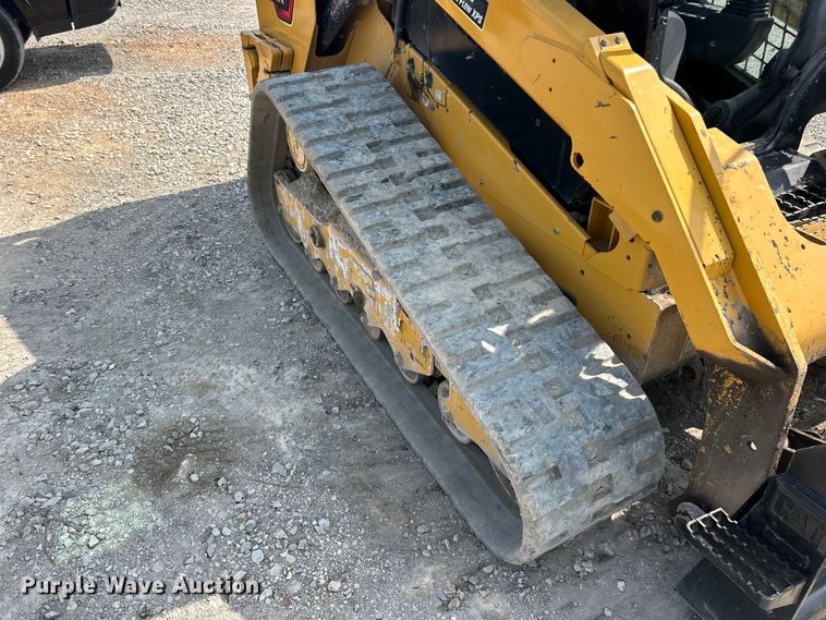 image for item FC2826 2023 Caterpillar 299D3 tracked skid steer loader