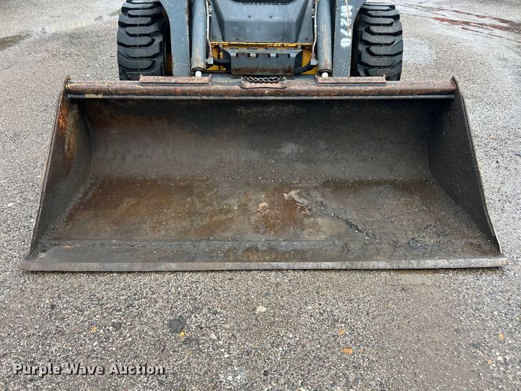 image for item FC2827 2012 John Deere 318D skid steer loader