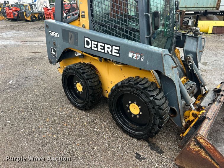 image for item FC2827 2012 John Deere 318D skid steer loader