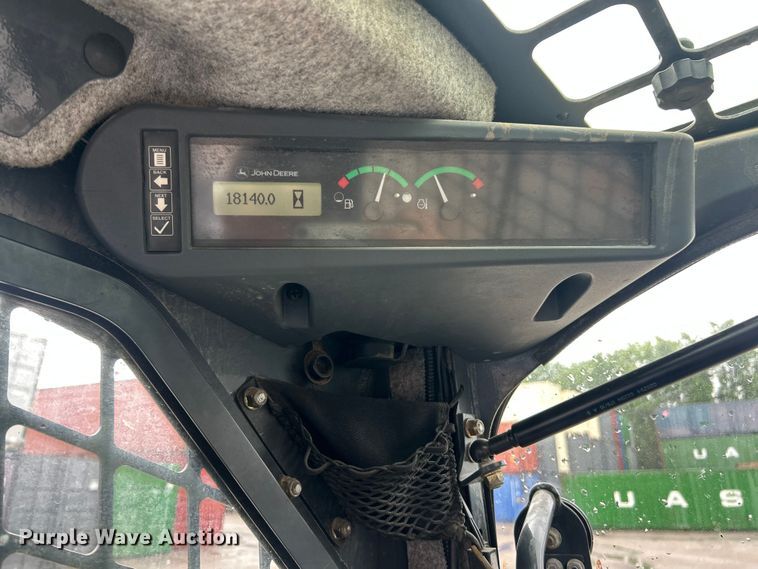image for item FC2827 2012 John Deere 318D skid steer loader