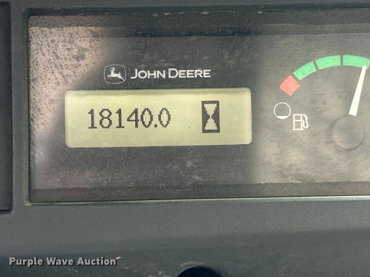 image for item FC2827 2012 John Deere 318D skid steer loader
