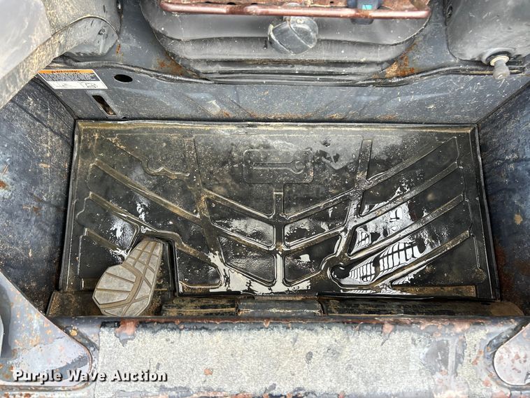 image for item FC2828 2014 Kubota SVL 75-2 tracked skid steer loader