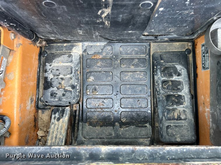 image for item FC2832 2015 Case SR270 skid steer loader