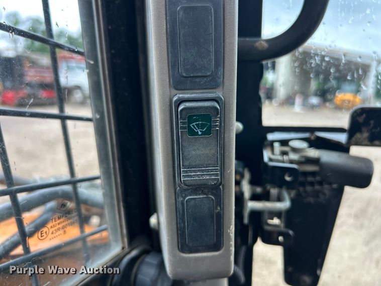 image for item FC2832 2015 Case SR270 skid steer loader