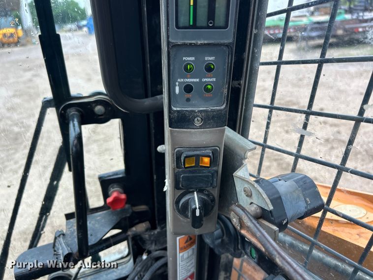 image for item FC2832 2015 Case SR270 skid steer loader